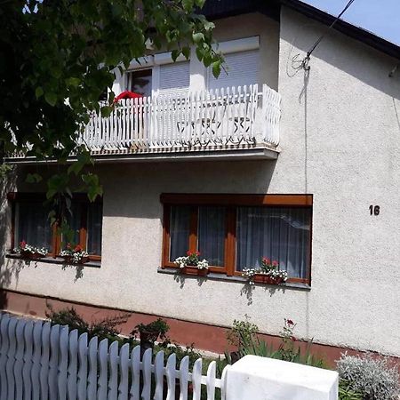 Apartment In Siofok/Balaton 19854 Kültér fotó